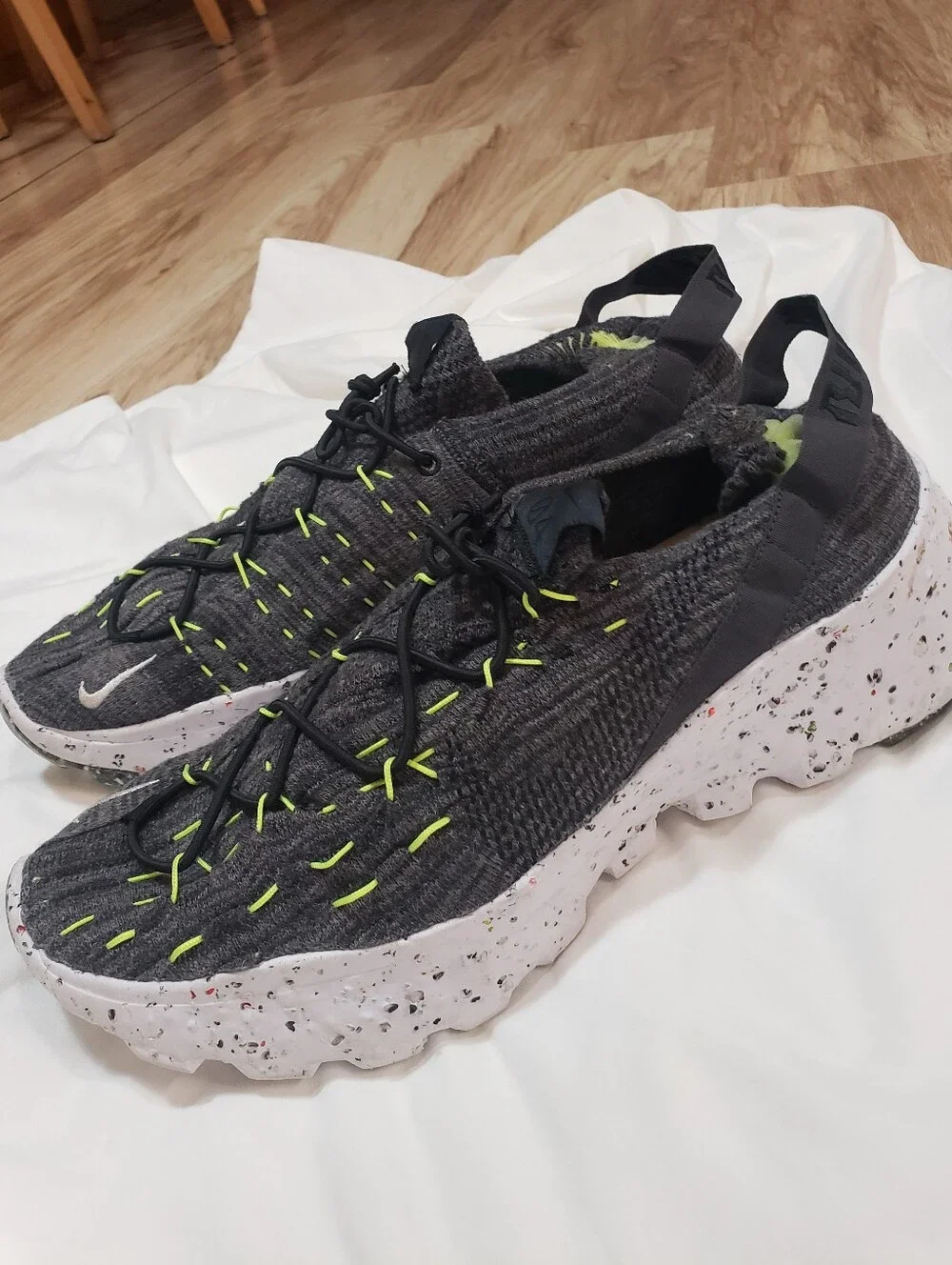 Nike Space Hippie 04 Black Volt Neon Green Trim Speckled/white Soles Men 11.5